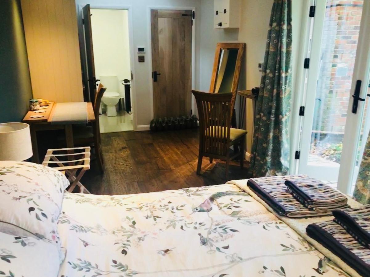 Corner House Luxury Bnb Little Dunmow Buitenkant foto