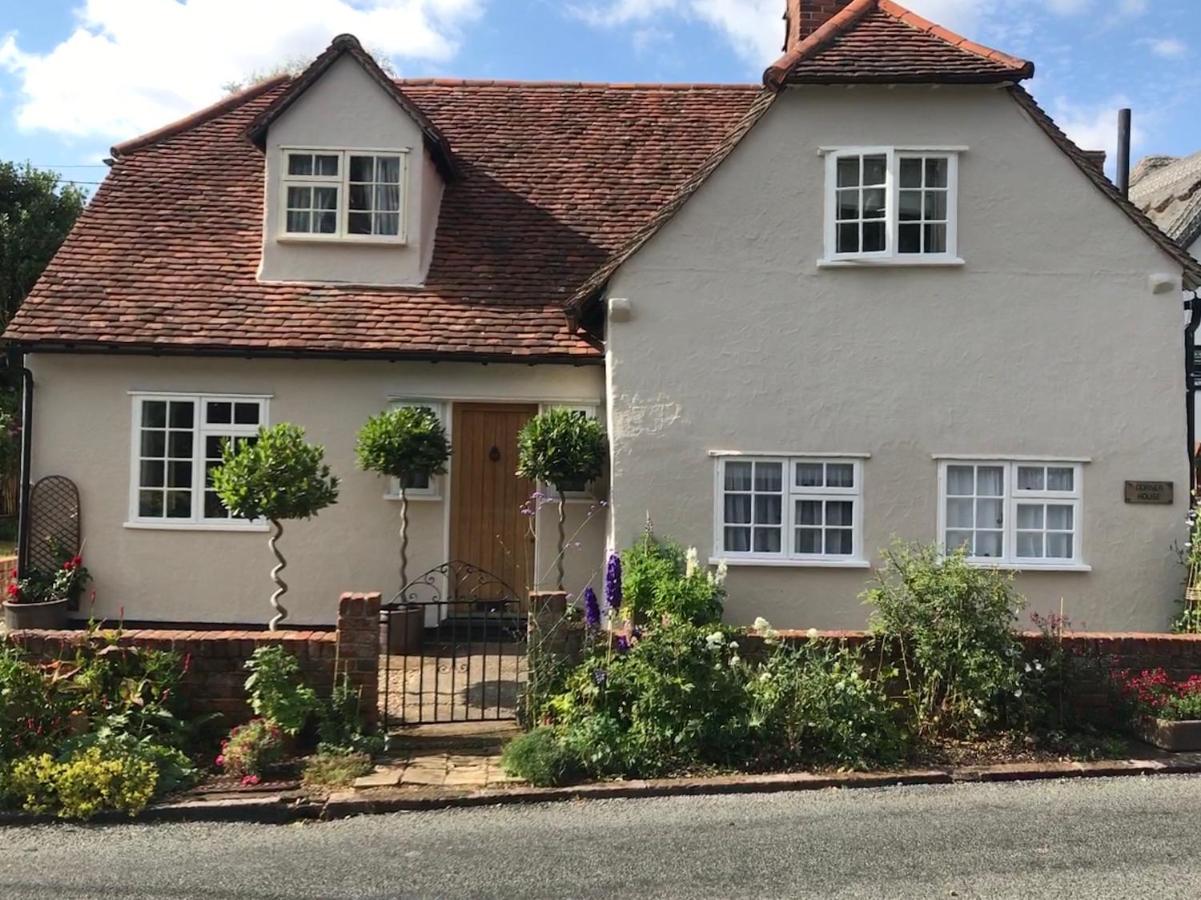 Corner House Luxury Bnb Little Dunmow Buitenkant foto
