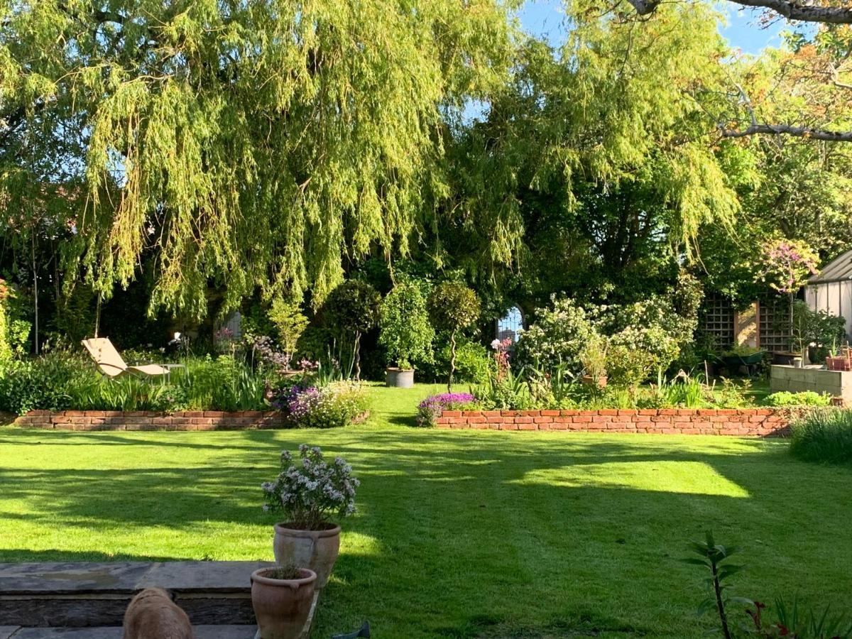Corner House Luxury Bnb Little Dunmow Buitenkant foto