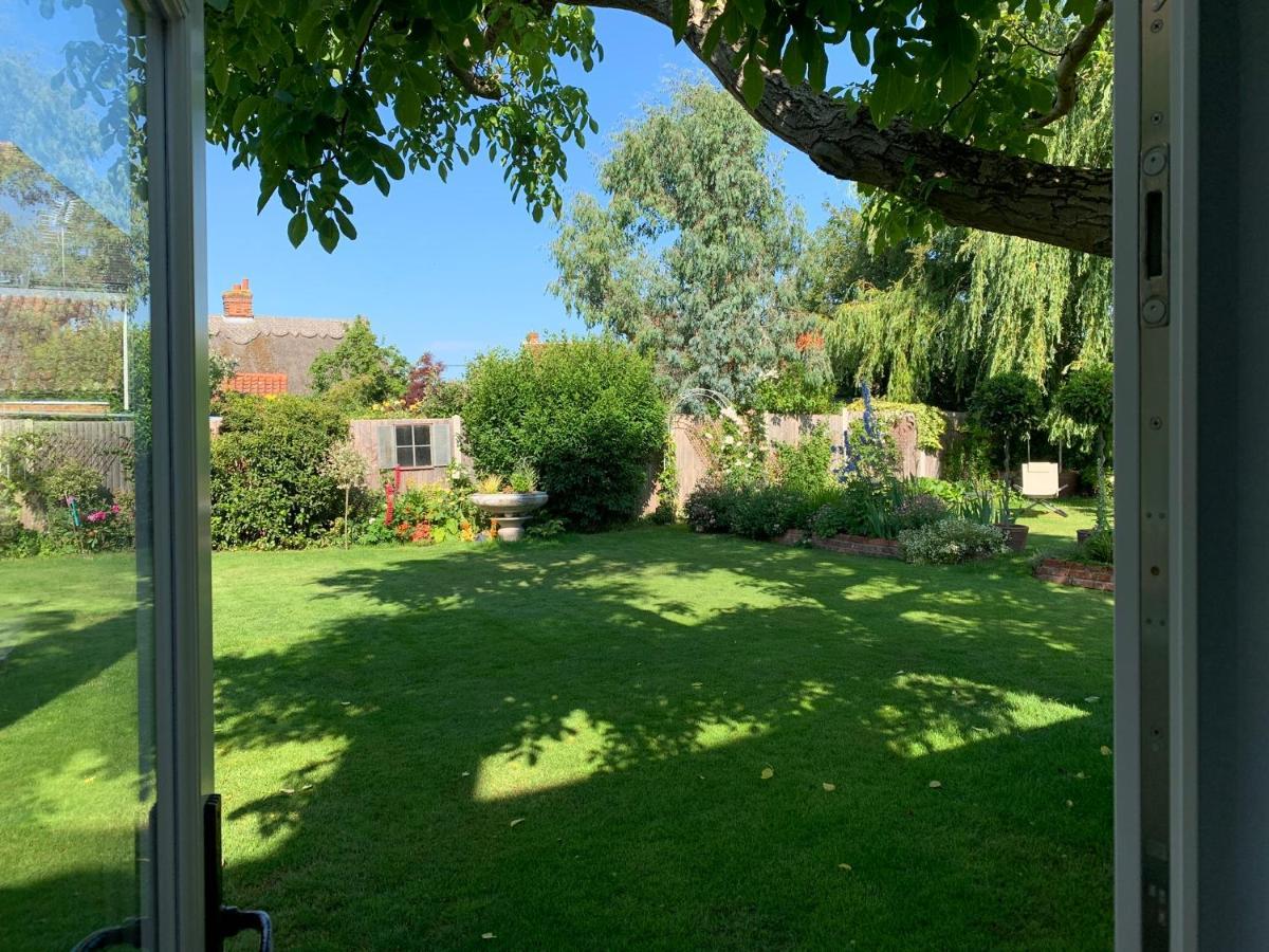 Corner House Luxury Bnb Little Dunmow Buitenkant foto