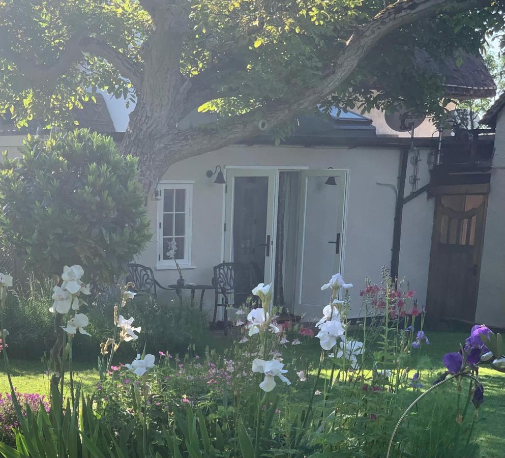 Corner House Luxury Bnb Little Dunmow Buitenkant foto