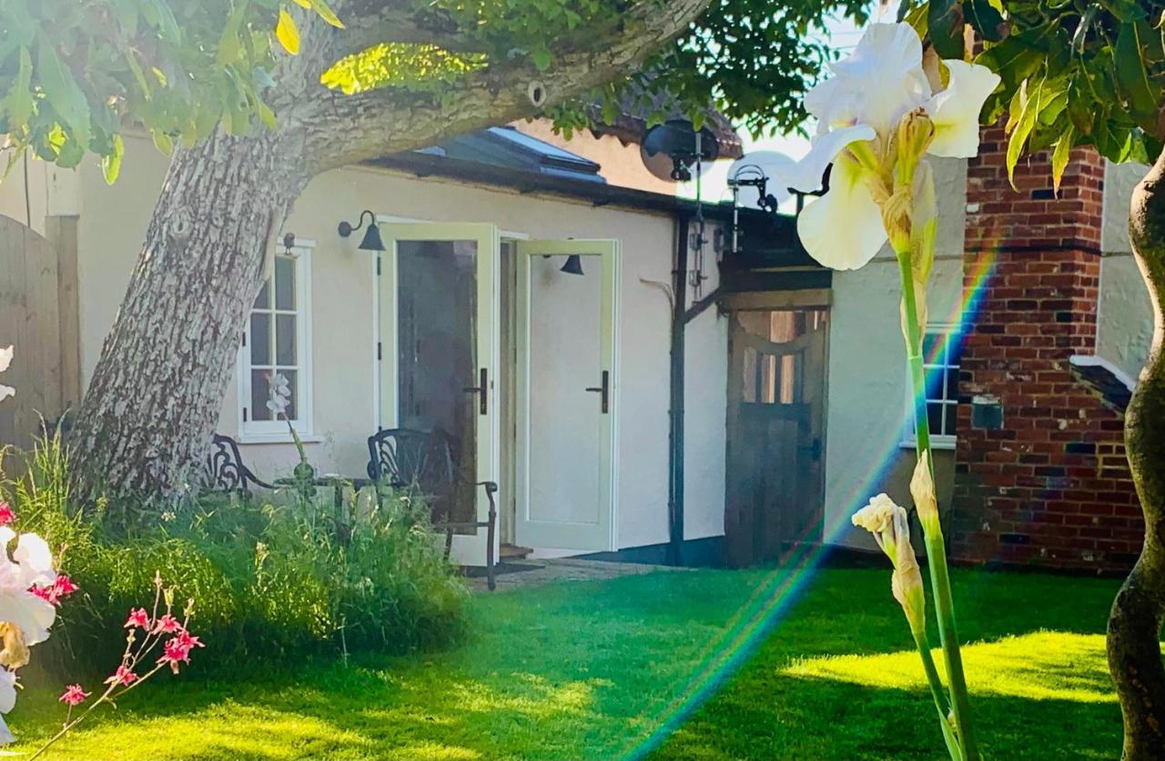 Corner House Luxury Bnb Little Dunmow Buitenkant foto