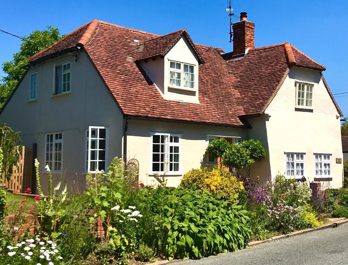 Corner House Luxury Bnb Little Dunmow Buitenkant foto